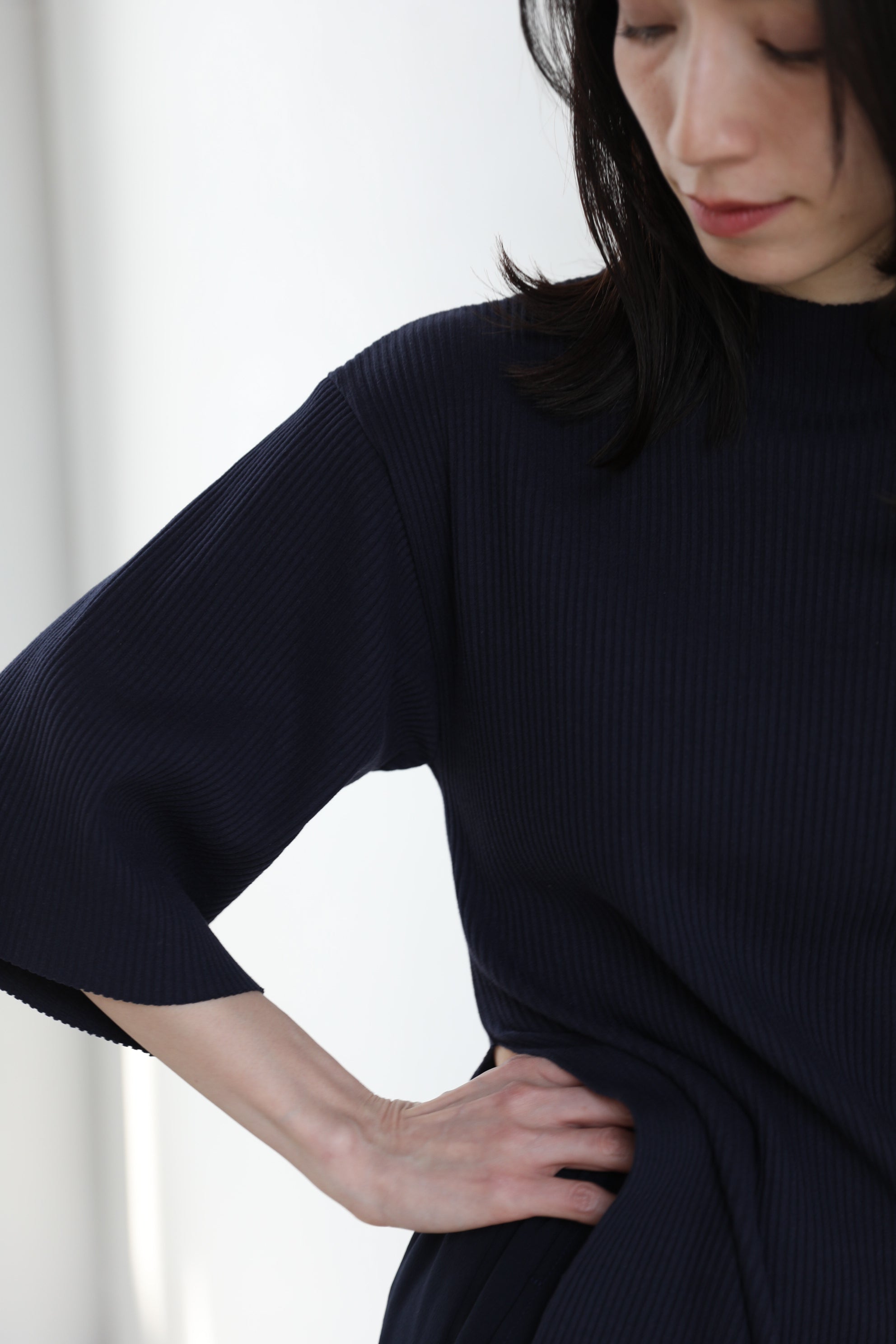 Side slit rib t (2color) – IFMEH
