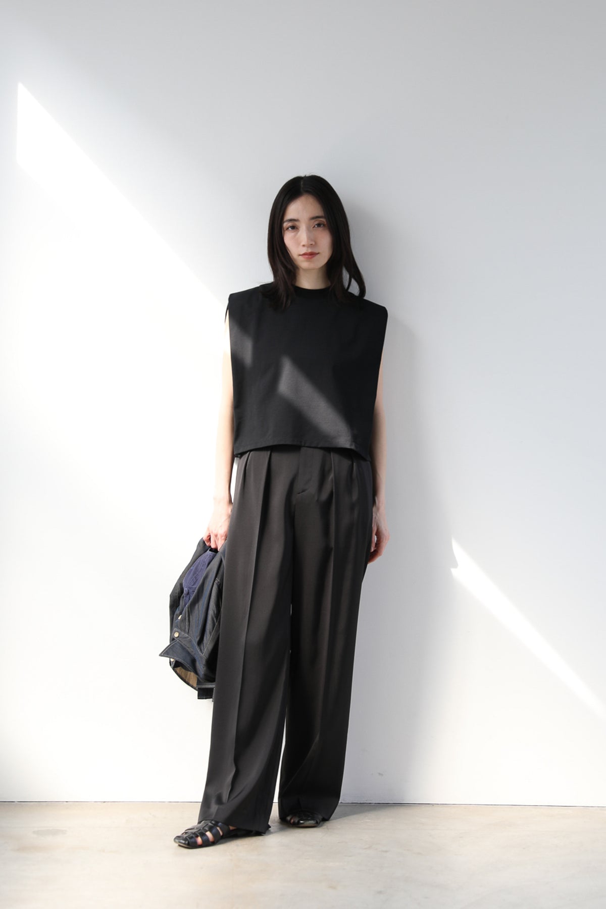 Cropped tuck tops (1color)