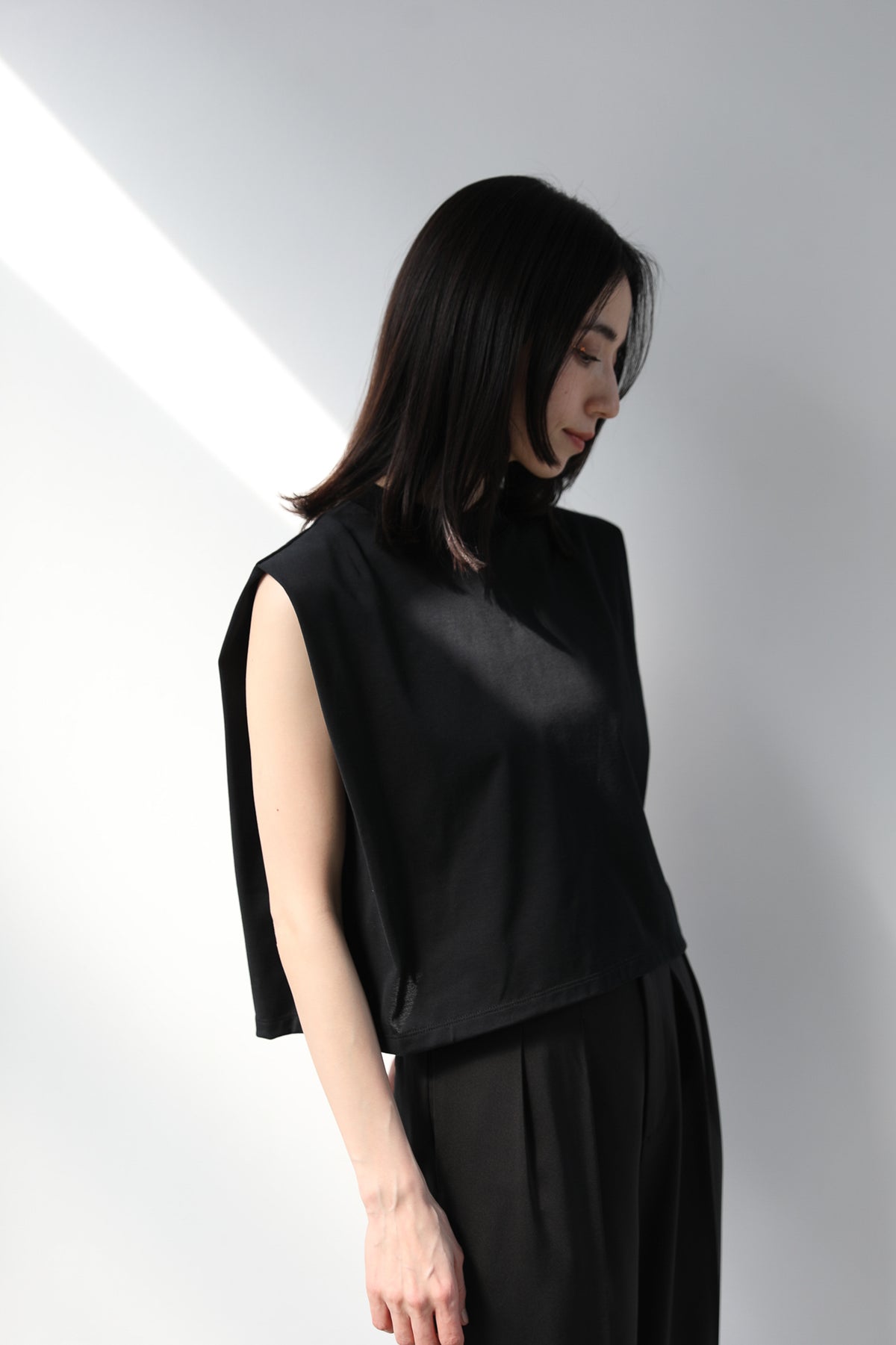 Cropped tuck tops (1color)