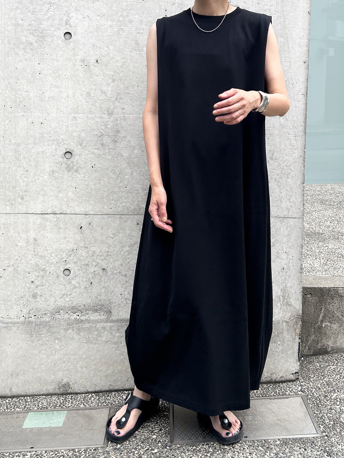 Tuck dress -black-