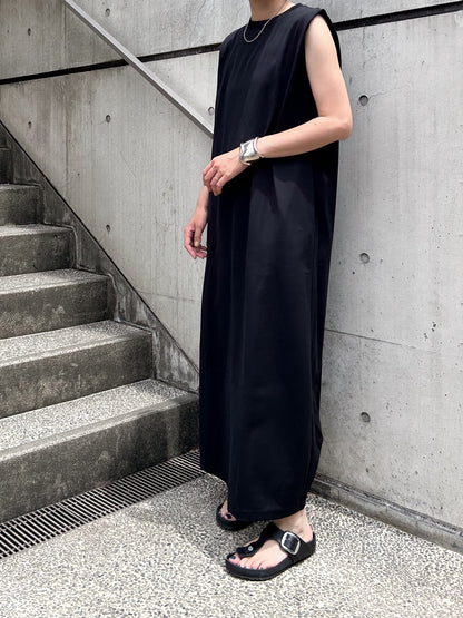 Tuck dress -black-