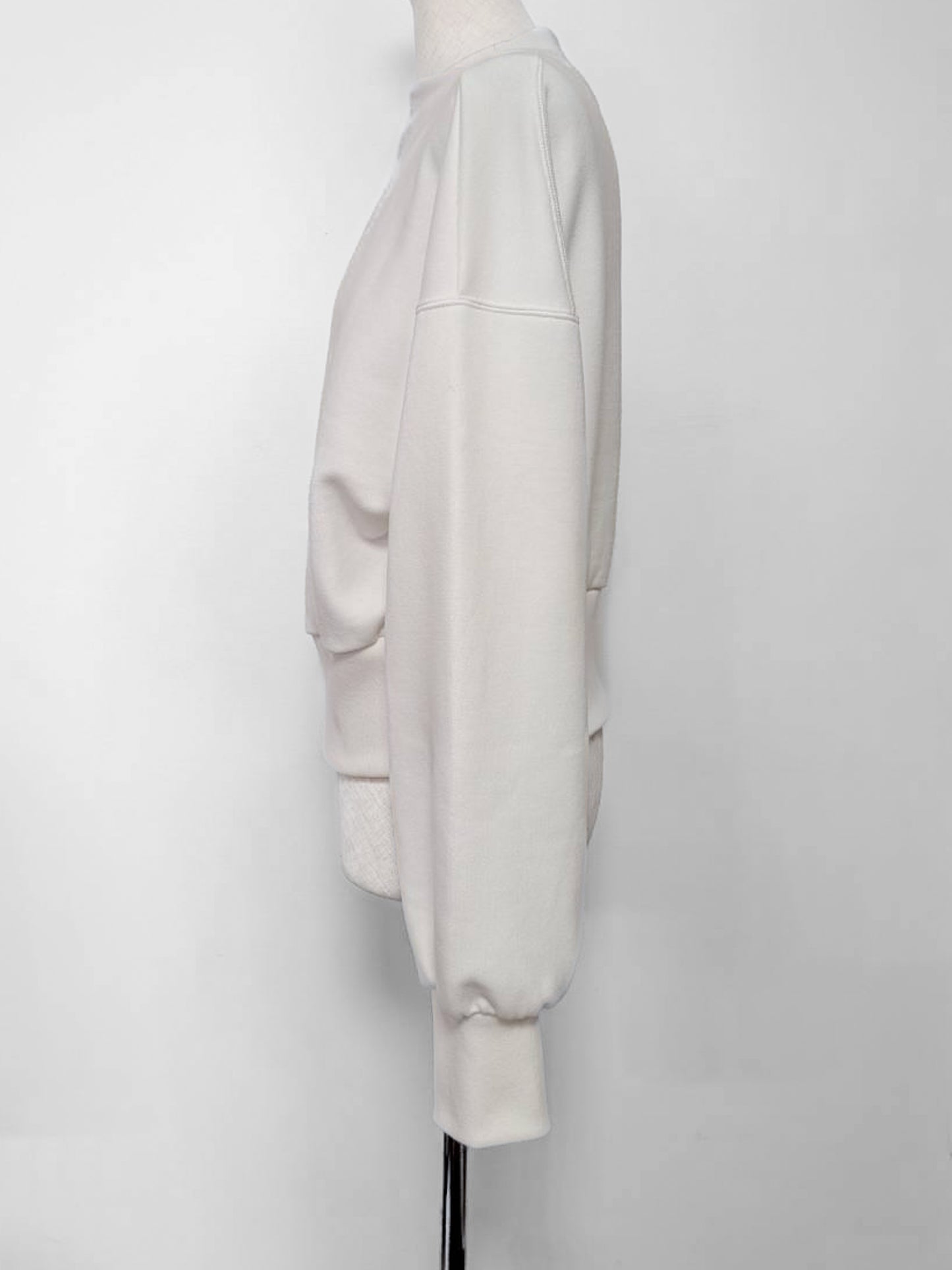 Edge neck sweater (2color)