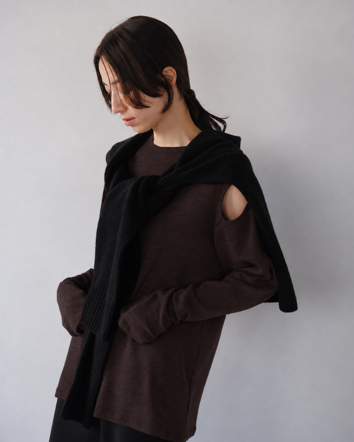 Hole wool t (2colors)