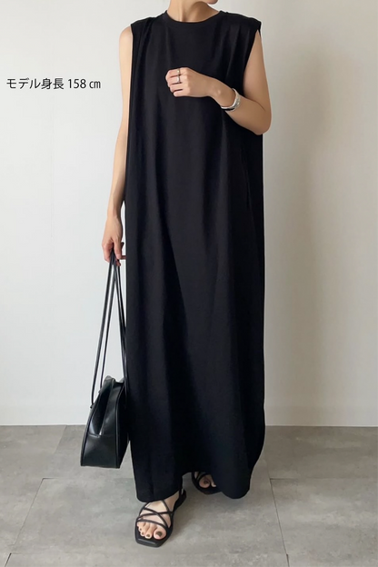 Tuck dress (black)