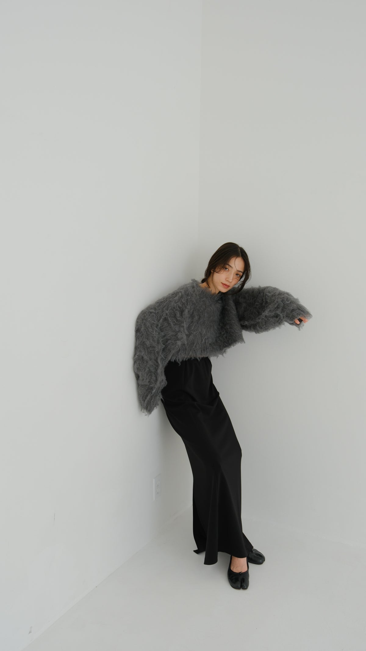 Satin slit pants (2colors)