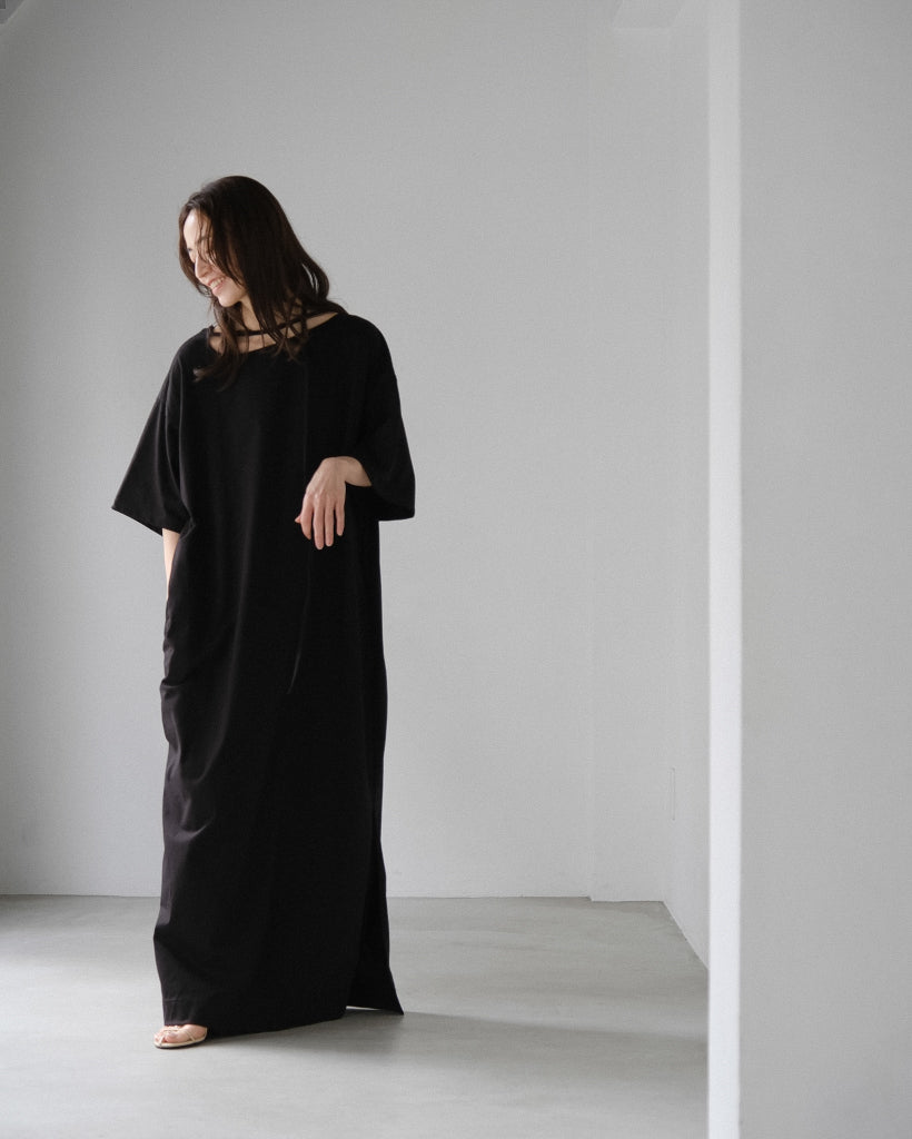 Asymmetry Cut Dress (2colors)