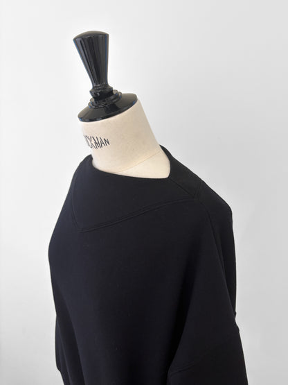 Edge neck sweater (2color)