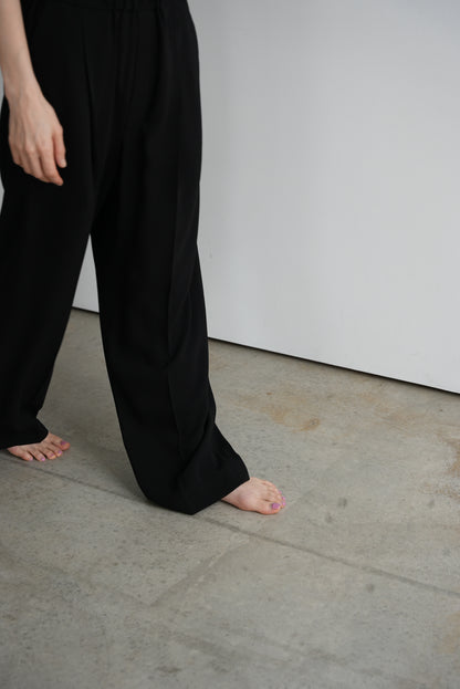 Tuck wide pants (black)