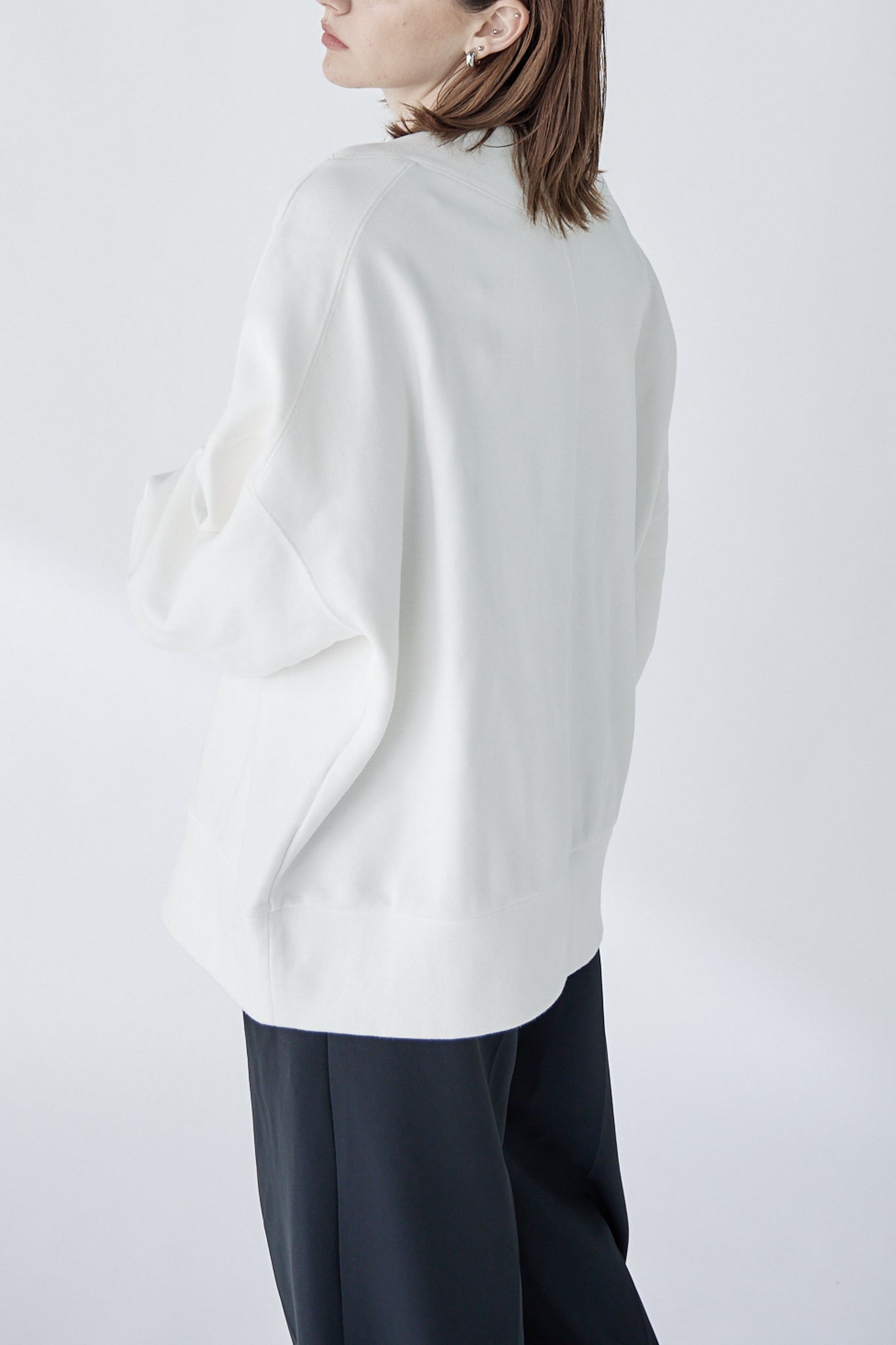 edge neck sweater (-white-)