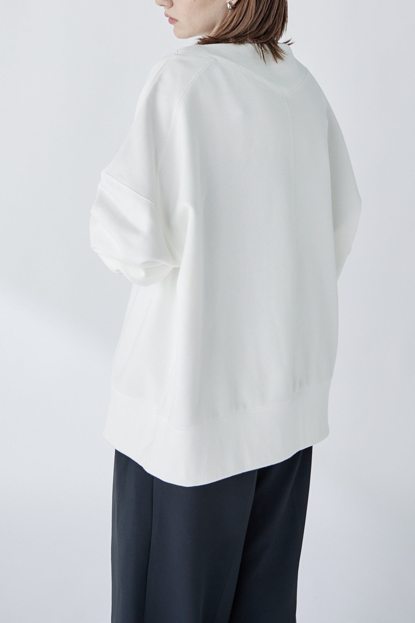 edge neck sweater (-white-)