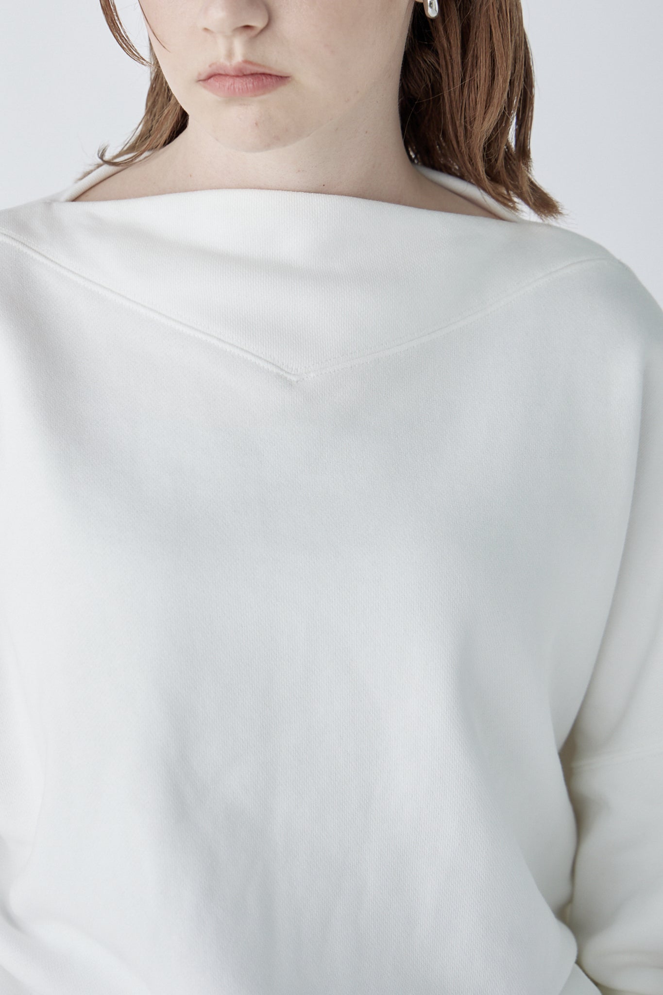 edge neck sweater (-white-)