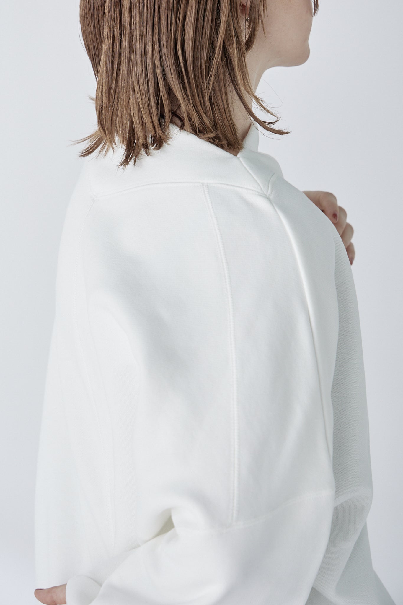 edge neck sweater (-white-)